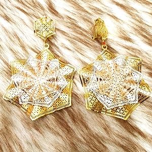 Women earing gold color